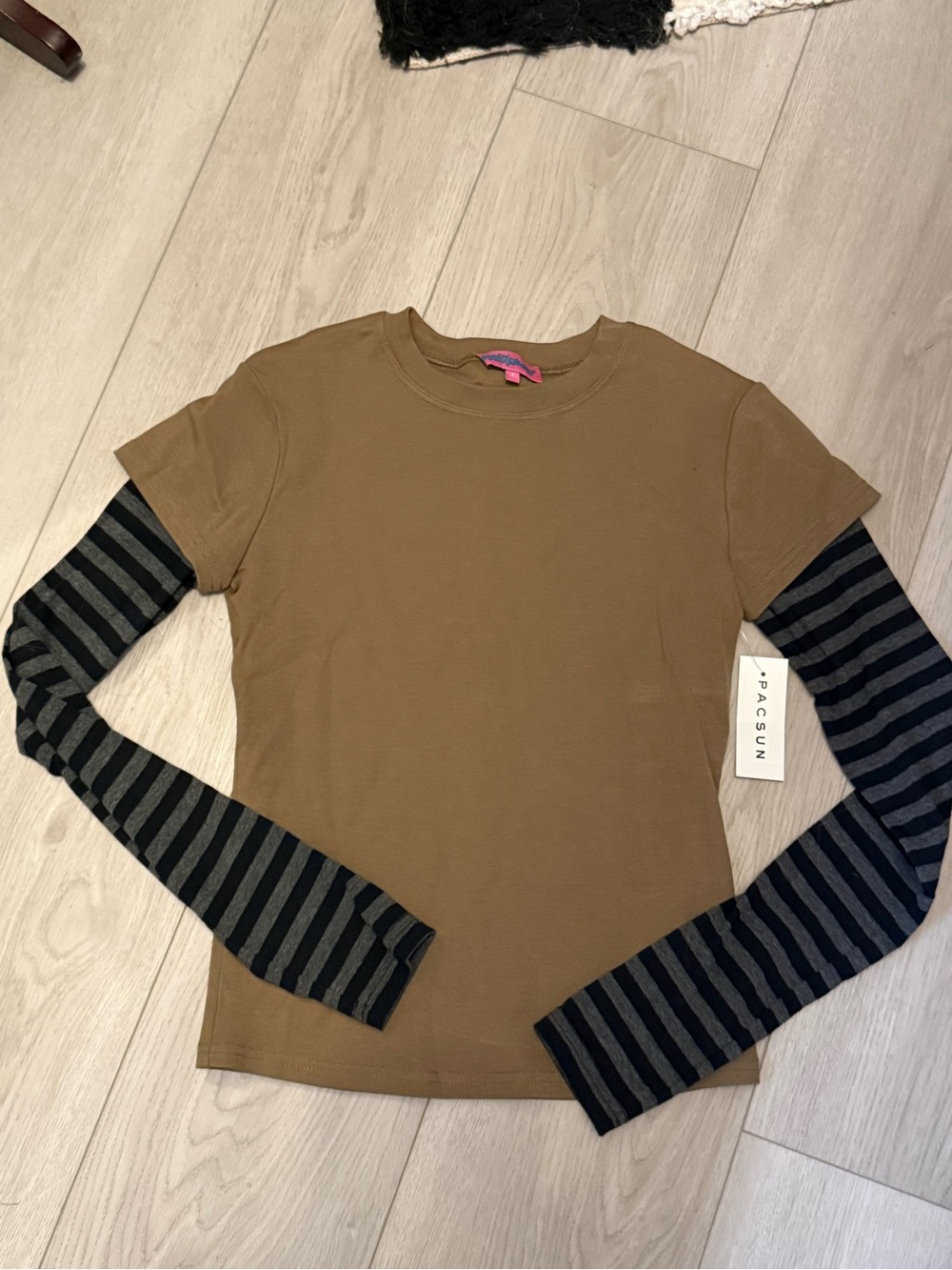 Edikted Layered-Look Tee in Brown with Black Stripe Sleeves